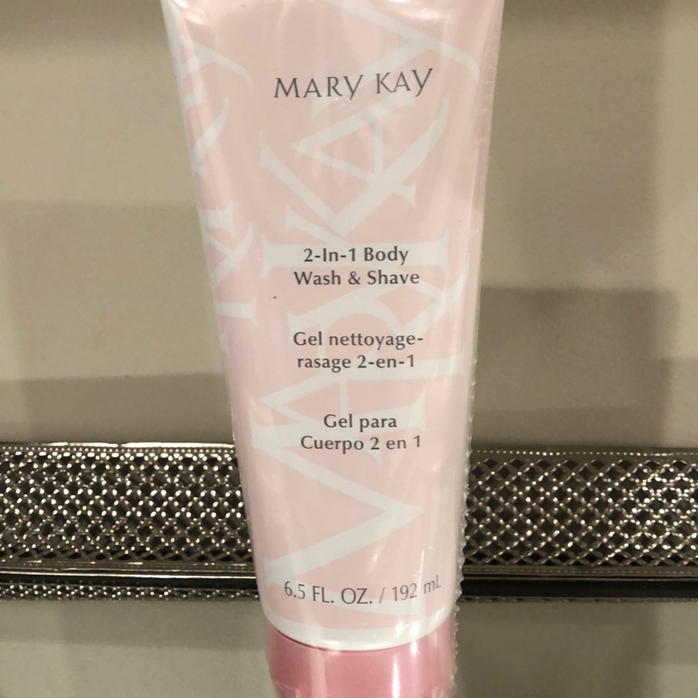 NEW Marykay 2-in-1 Body Wash.